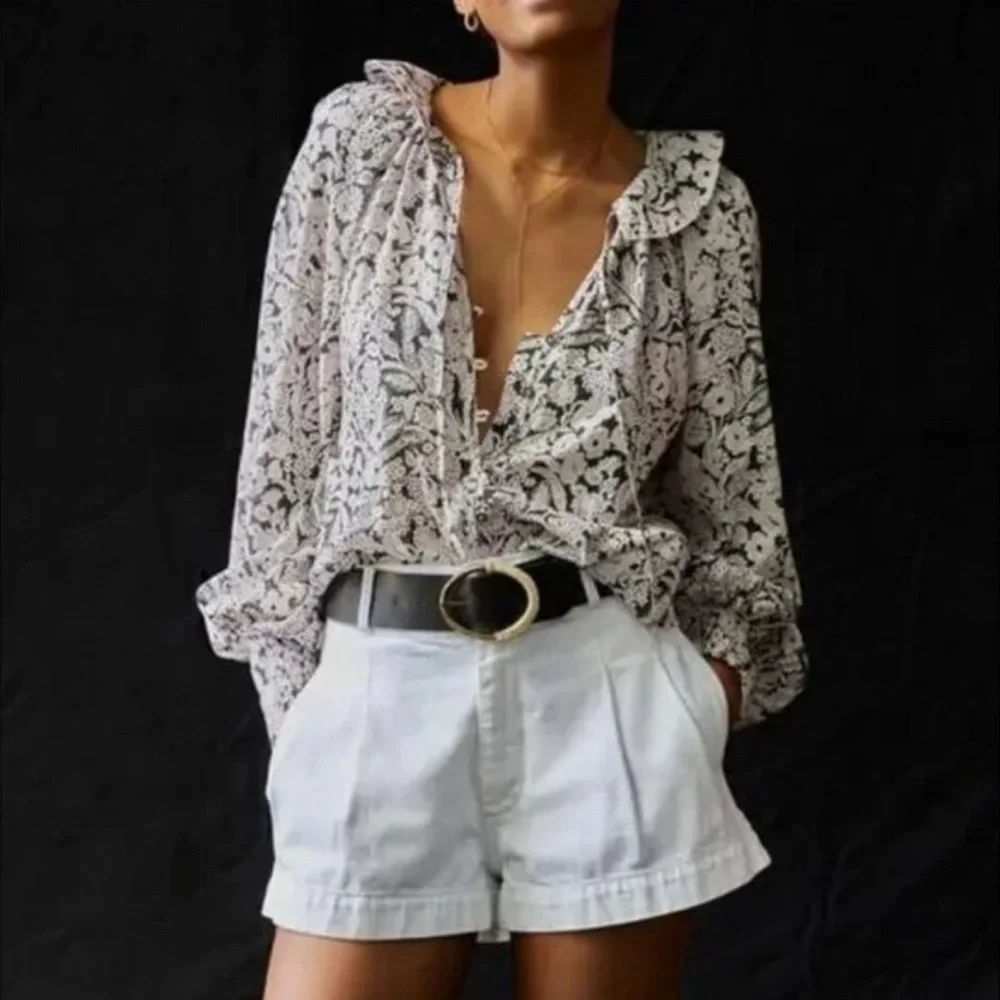 By Anthropologie cotton button-front peasant blouse in muted floral. Size: XS - Picture 13 of 14